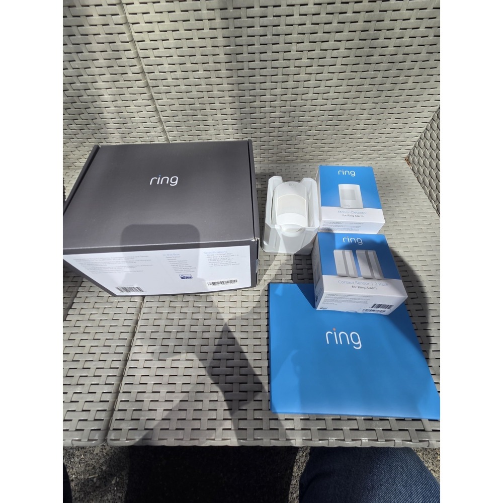 Ring 2nd Gen 4K11SZ-0EN0 Wireless Alarm Home Security Kit - 5 Piece Plus Extras